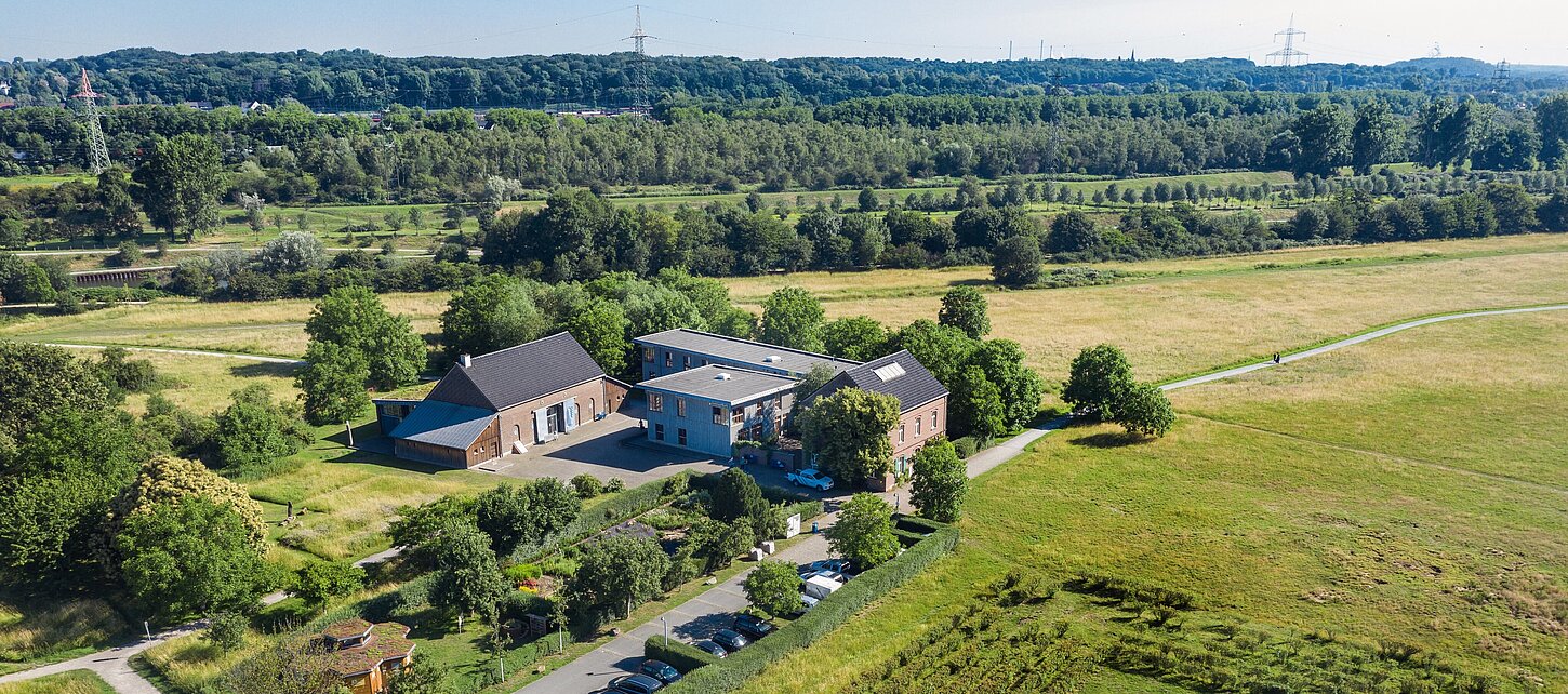 Das RVR-Besucherzentrum Haus Ripshorst in Oberhausen aus der Vogelperspektive.